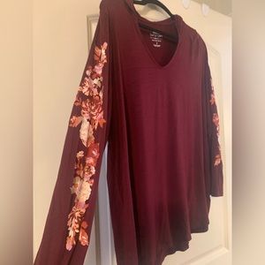 Friend of Avid Cricut Pro Needed For NWOT Long Sleeved Torrid Tee